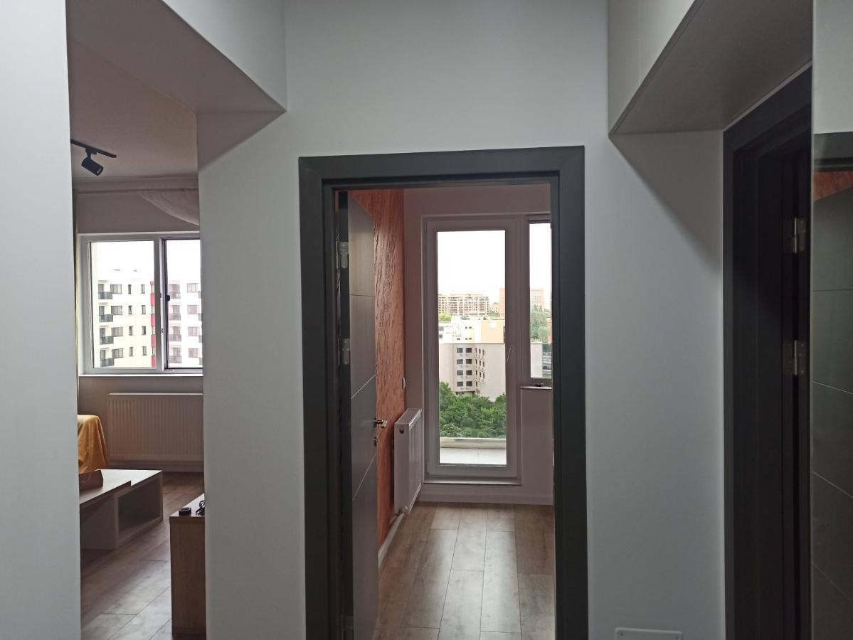 Stylish, Modern 2 Rooms Flat With City View, Near Presidential Palace Bukares Bagian luar foto